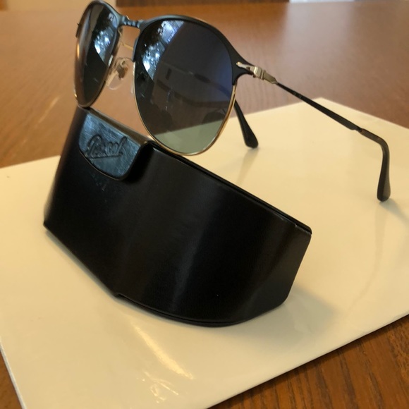 Persol sunglasses made in Italy! - Picture 2 of 4